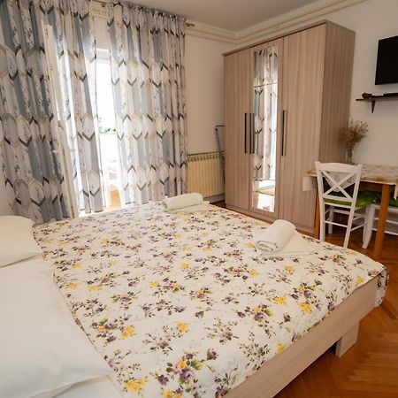 Apartmani Vidusin Novalja Eksteriør bilde